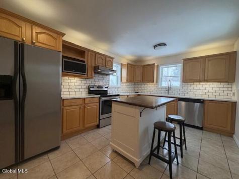 2 Hampton Avenue Rensselaer NY 12144