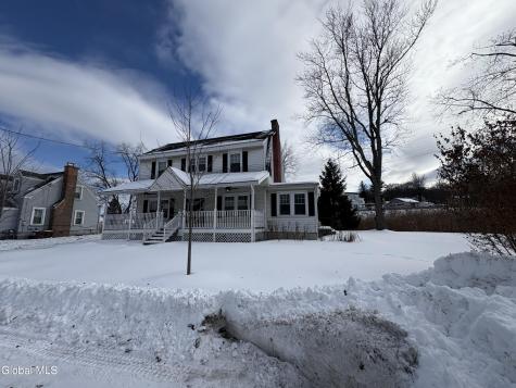 2 Hampton Avenue Rensselaer NY 12144