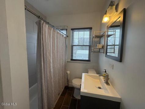 2 Hampton Avenue Rensselaer NY 12144