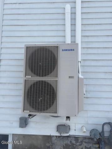 2 Hampton Avenue Rensselaer NY 12144