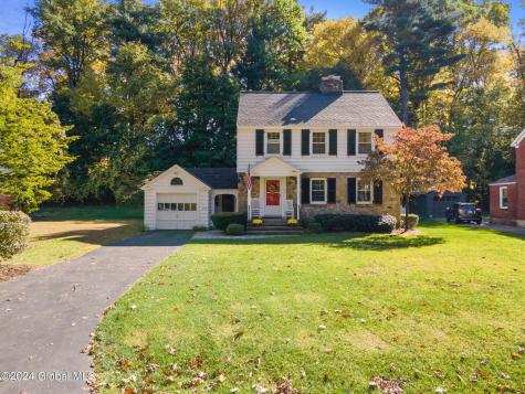 1532 Lexington Parkway Niskayuna NY 12309