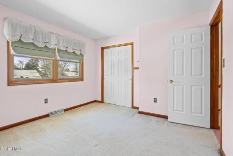 14 Redwood Drive Glenville NY 12302