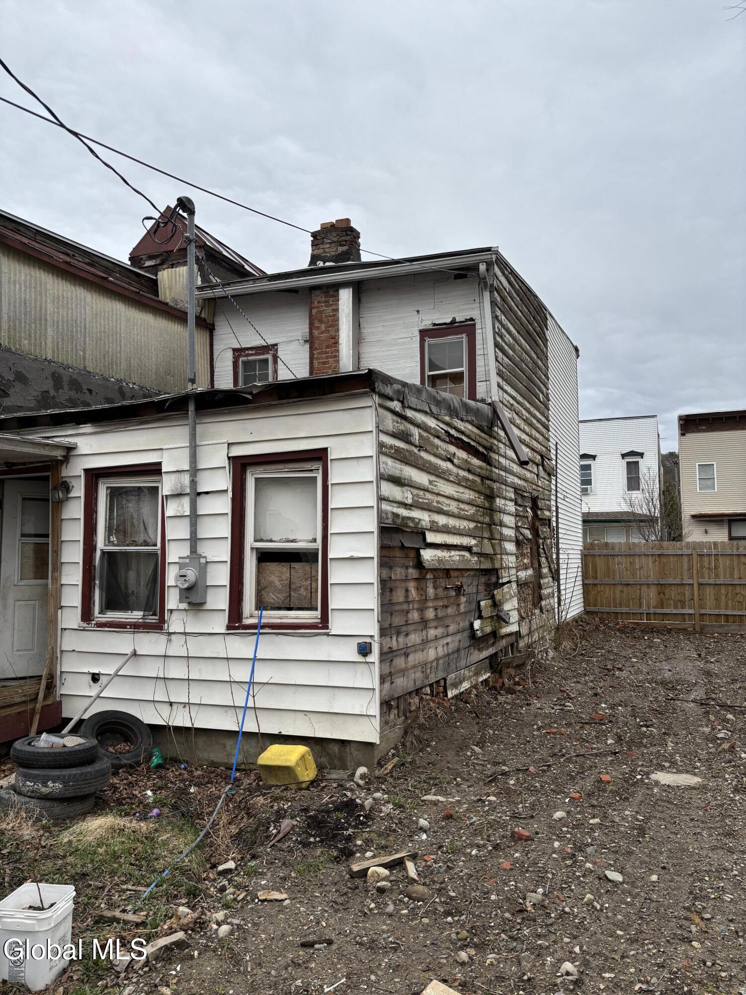 487 5th Avenue Troy NY 12182