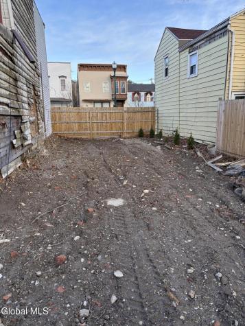 487 5th Avenue Troy NY 12182