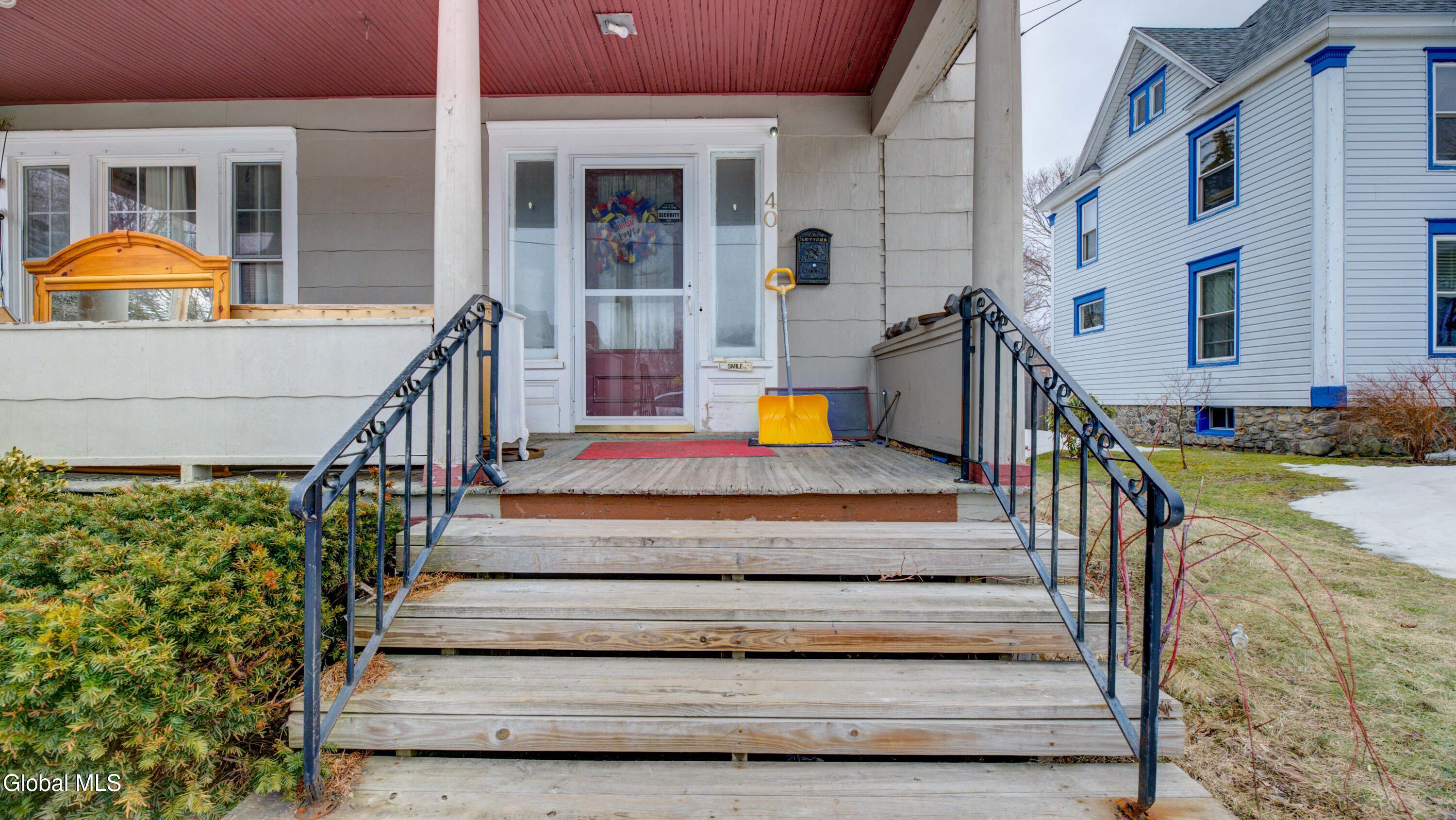 40 Fox Street Gloversville NY 12078
