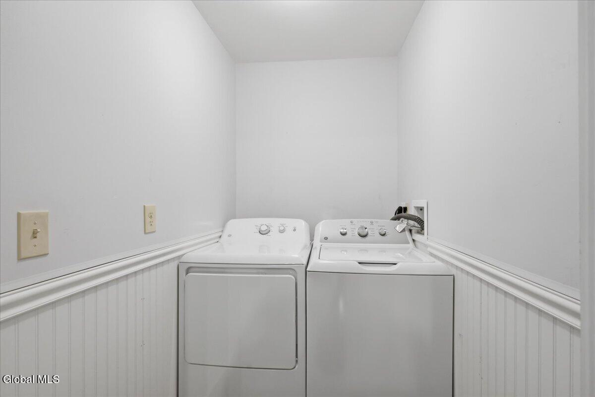 11 Denver Drive West Sand Lake NY 12196