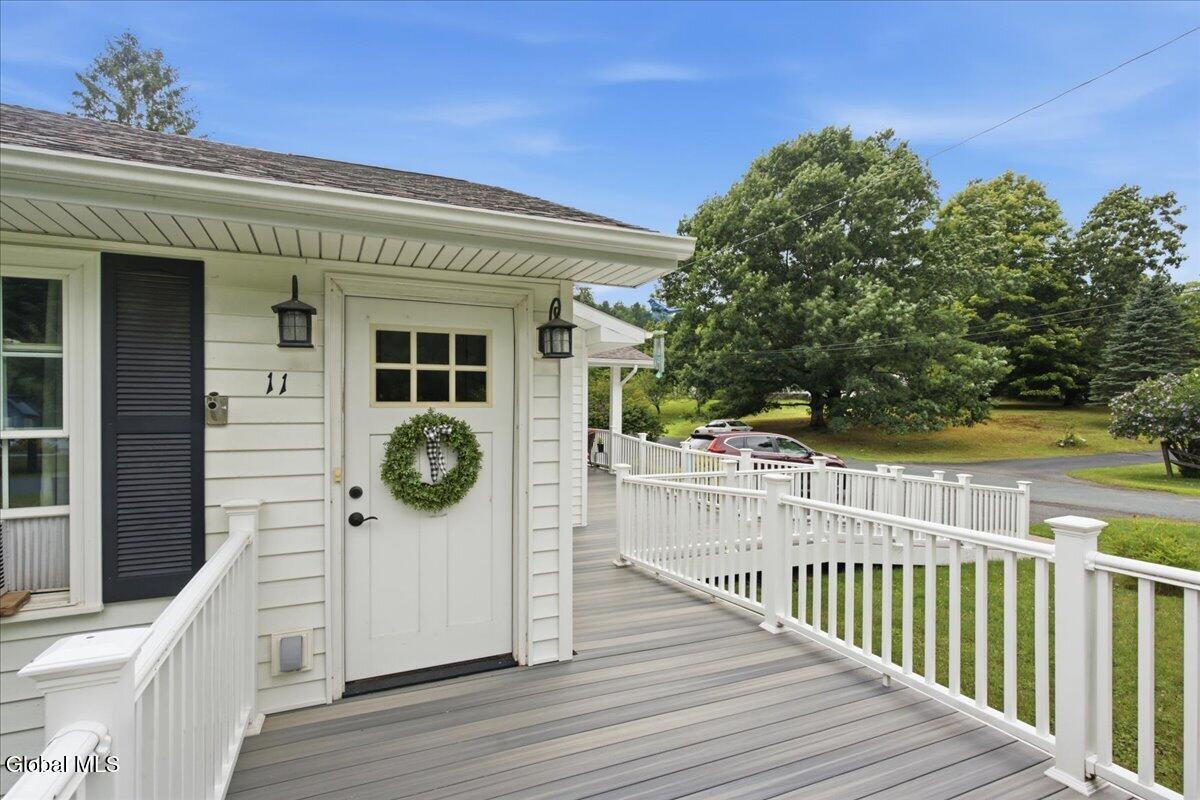 11 Denver Drive West Sand Lake NY 12196