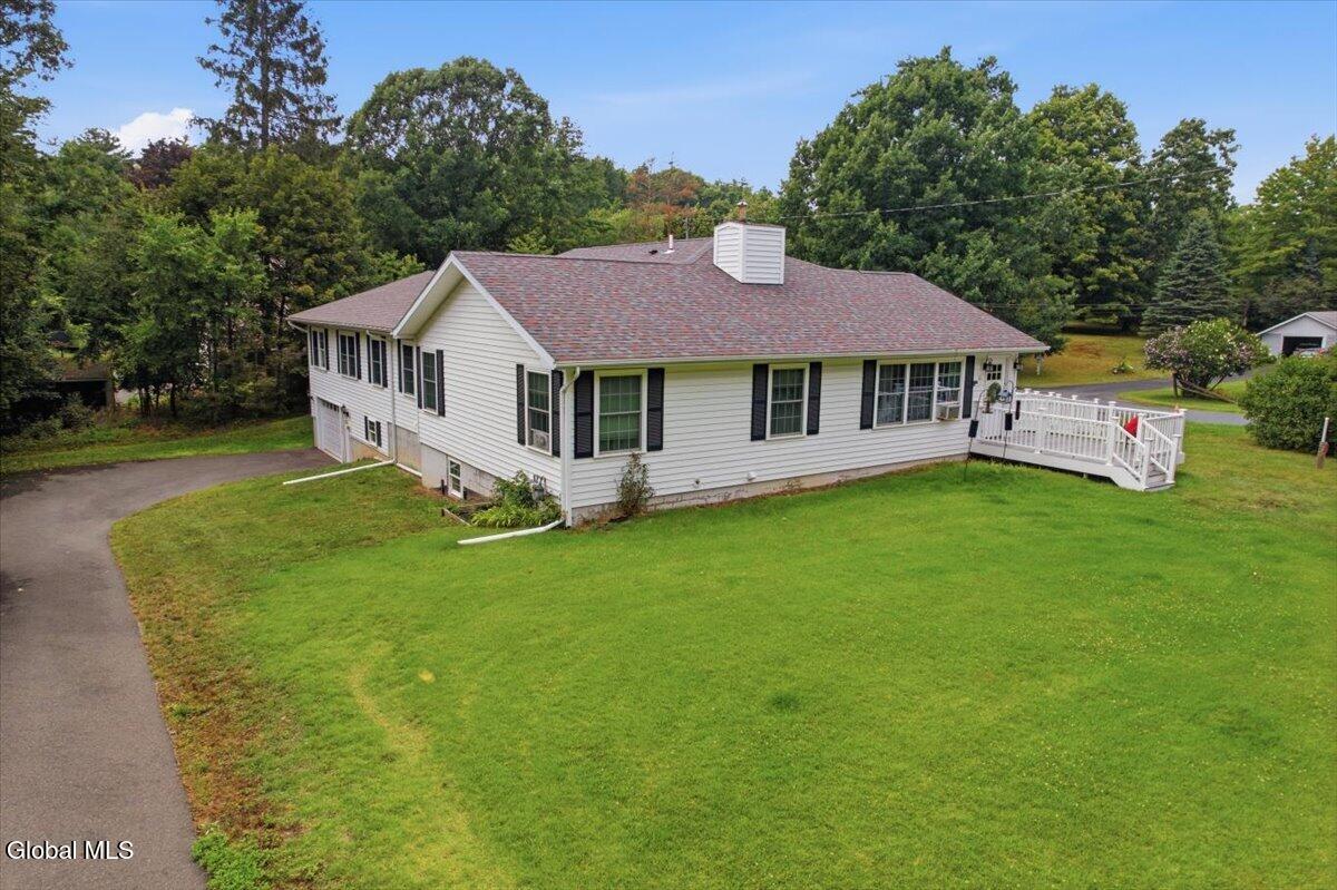 11 Denver Drive West Sand Lake NY 12196