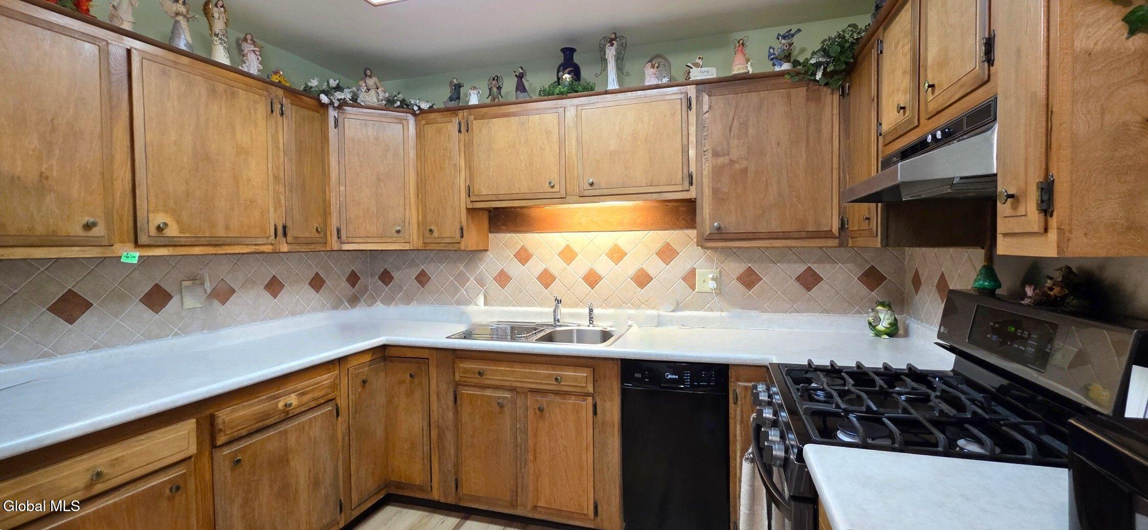132 Hutchins Road Ballston Spa NY 12020