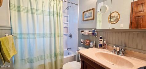 132 Hutchins Road Ballston Spa NY 12020