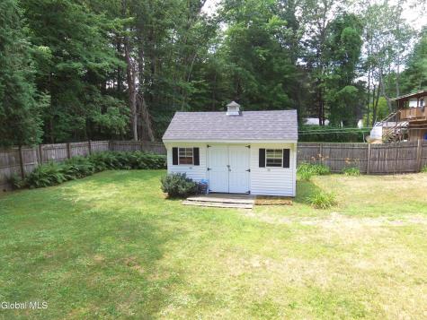 132 Hutchins Road Ballston Spa NY 12020