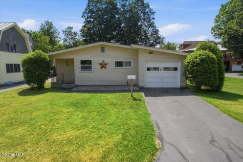 16 4th Avenue Warrensburg NY 12885