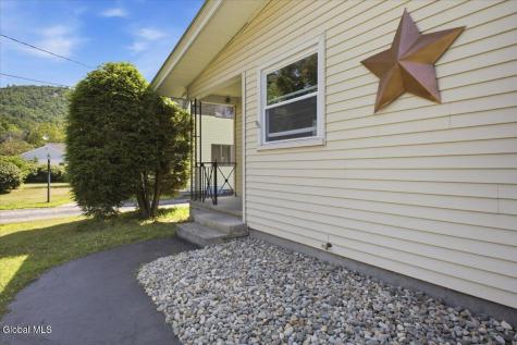 16 4th Avenue Warrensburg NY 12885