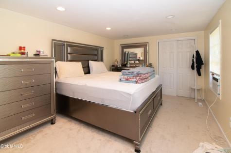 15 Maryland Avenue Colonie NY 12205