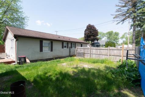 15 Maryland Avenue Colonie NY 12205