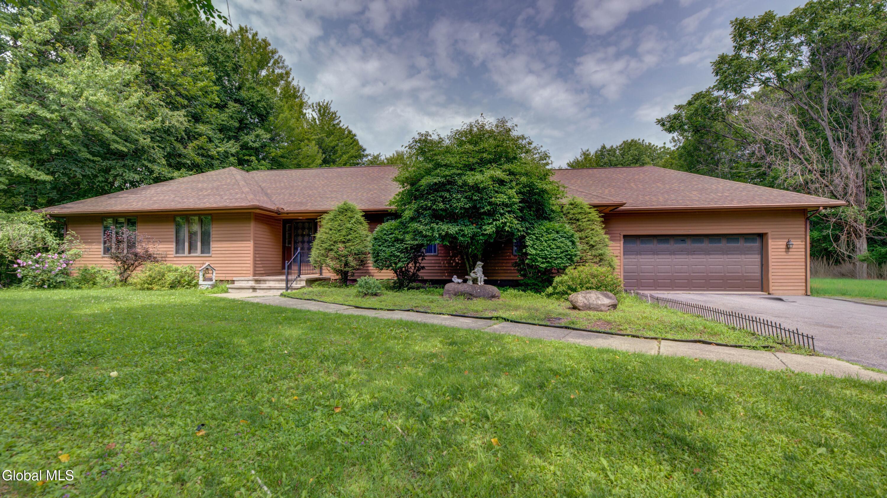 172 Wesskum Woods Road Gloversville NY 12078
