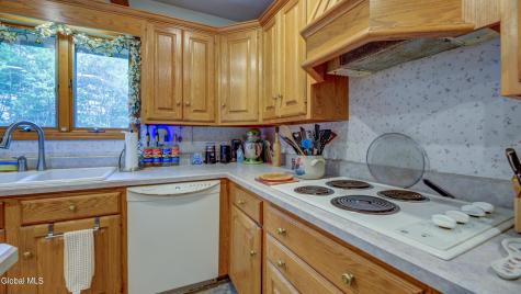 172 Wesskum Woods Road Gloversville NY 12078
