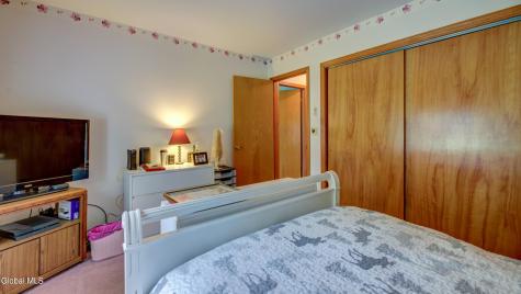 172 Wesskum Woods Road Gloversville NY 12078