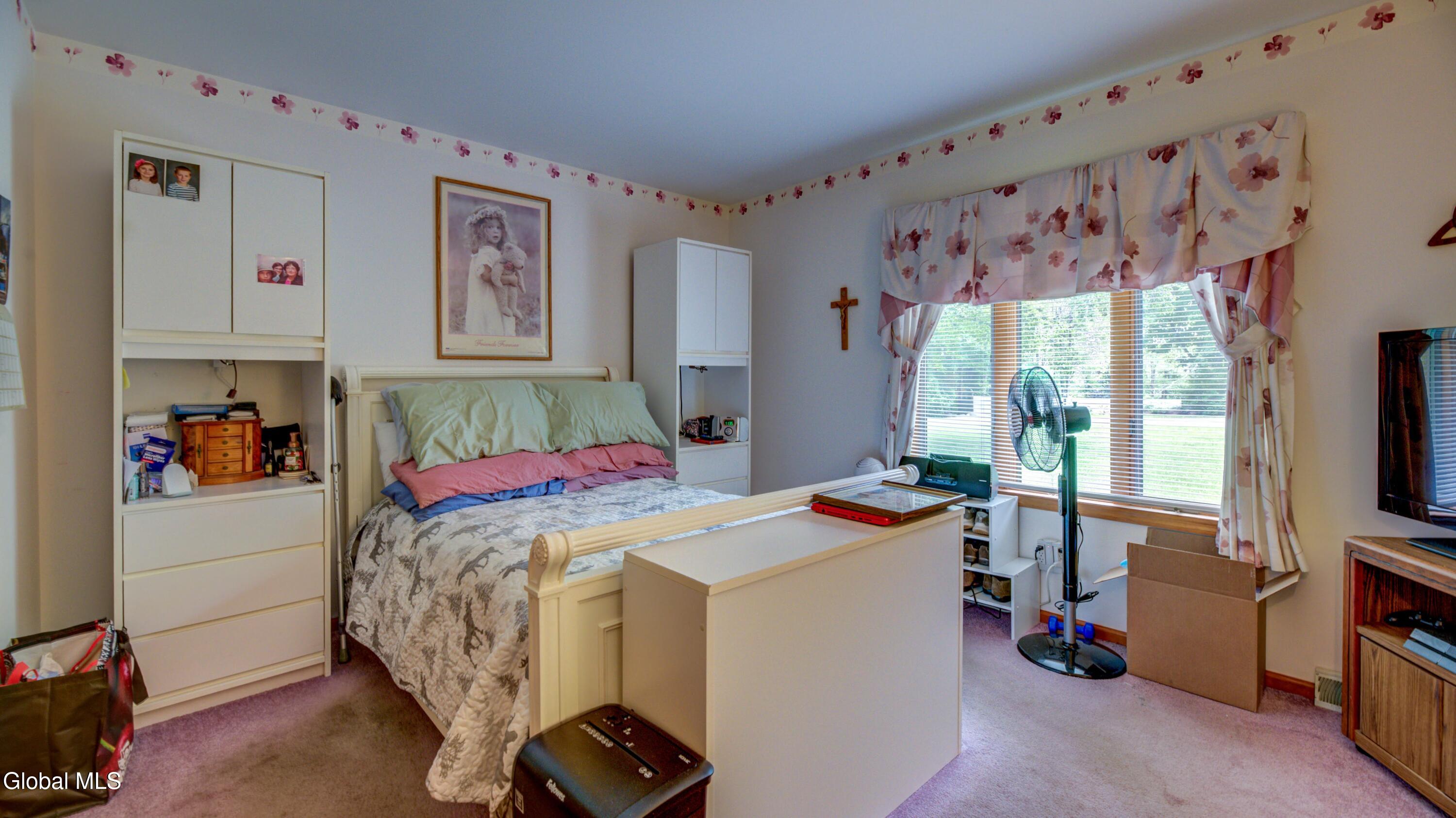 172 Wesskum Woods Road Gloversville NY 12078