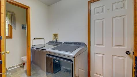 172 Wesskum Woods Road Gloversville NY 12078
