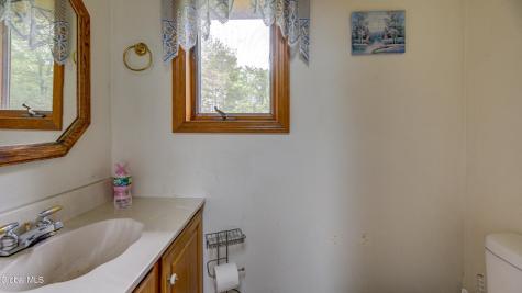 172 Wesskum Woods Road Gloversville NY 12078