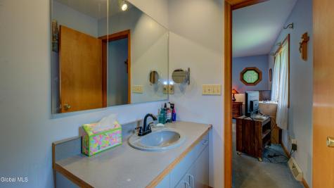 172 Wesskum Woods Road Gloversville NY 12078