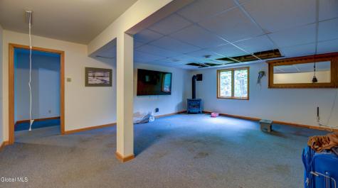 172 Wesskum Woods Road Gloversville NY 12078