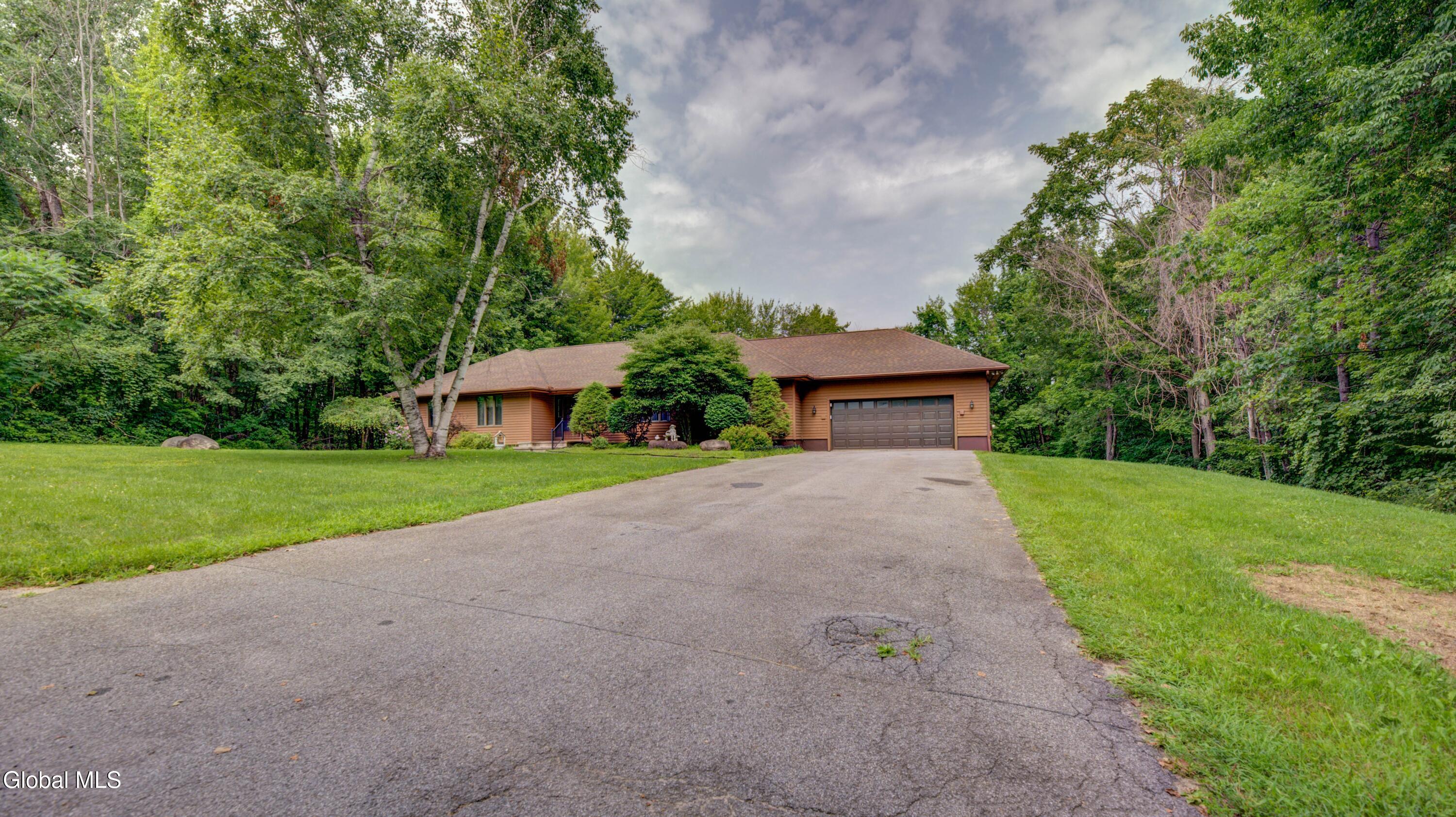 172 Wesskum Woods Road Gloversville NY 12078