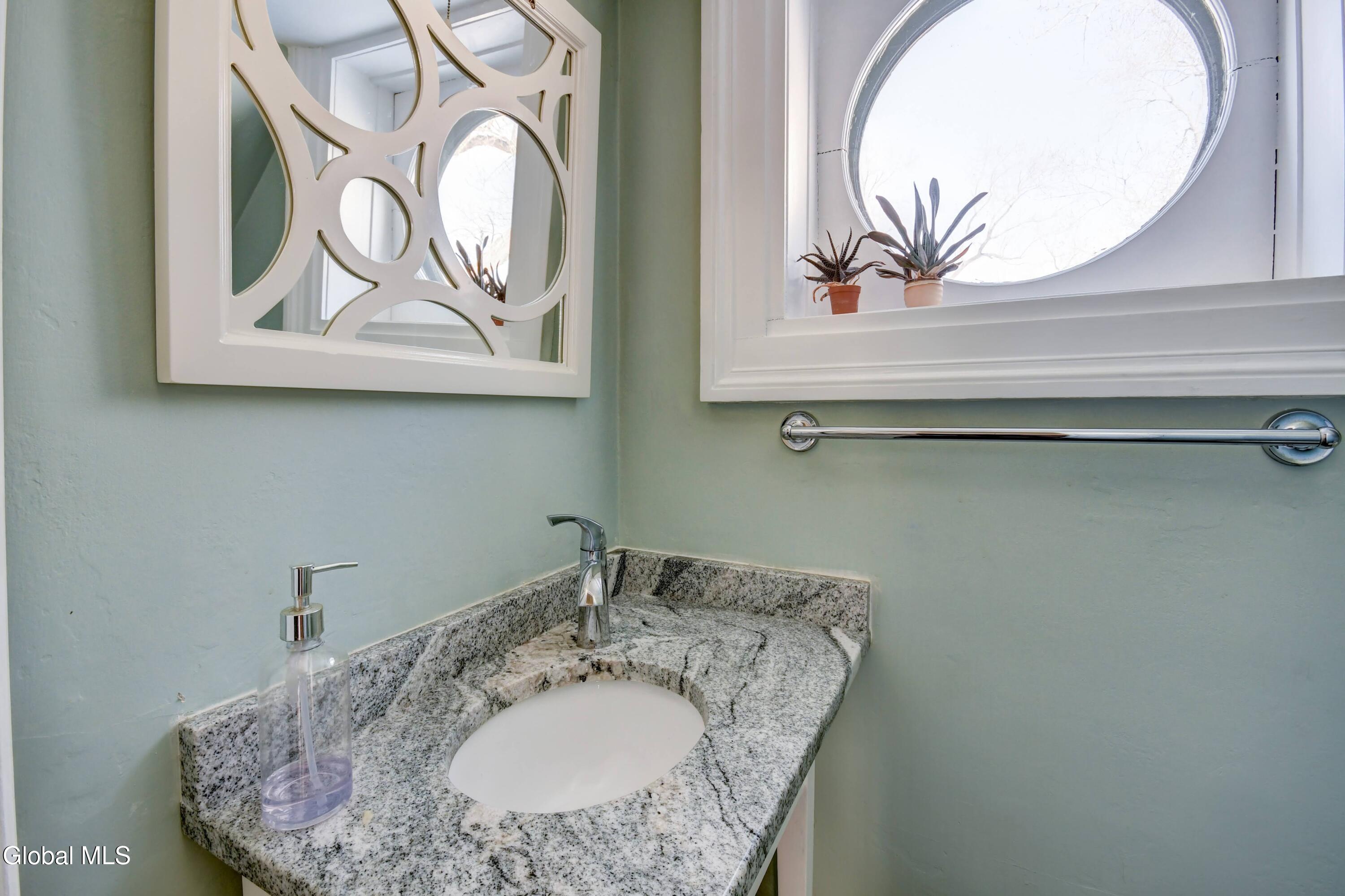 168 Locust Avenue Amsterdam NY 12010