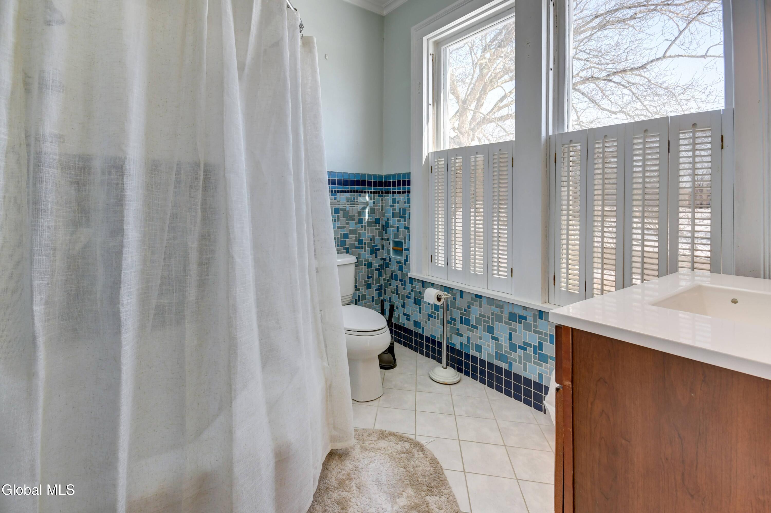 168 Locust Avenue Amsterdam NY 12010