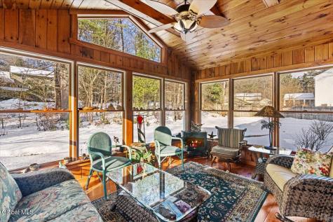 21 Fox Hollow Lane Queensbury NY 12804