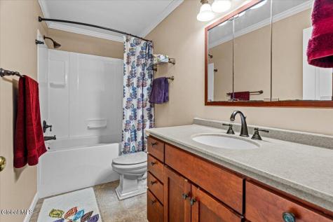 21 Fox Hollow Lane Queensbury NY 12804