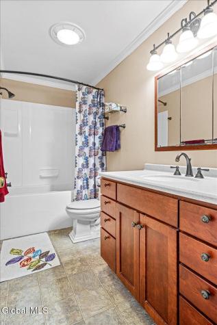 21 Fox Hollow Lane Queensbury NY 12804