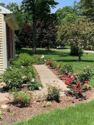 21 Fox Hollow Lane Queensbury NY 12804