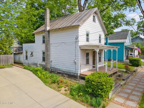 28 Warren Street Saratoga Springs NY 12866