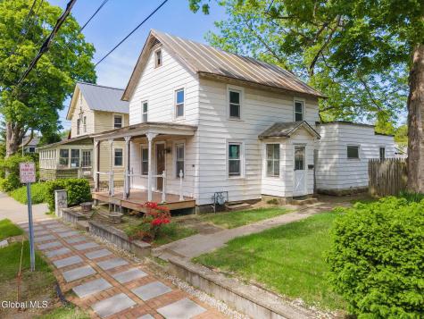 28 Warren Street Saratoga Springs NY 12866