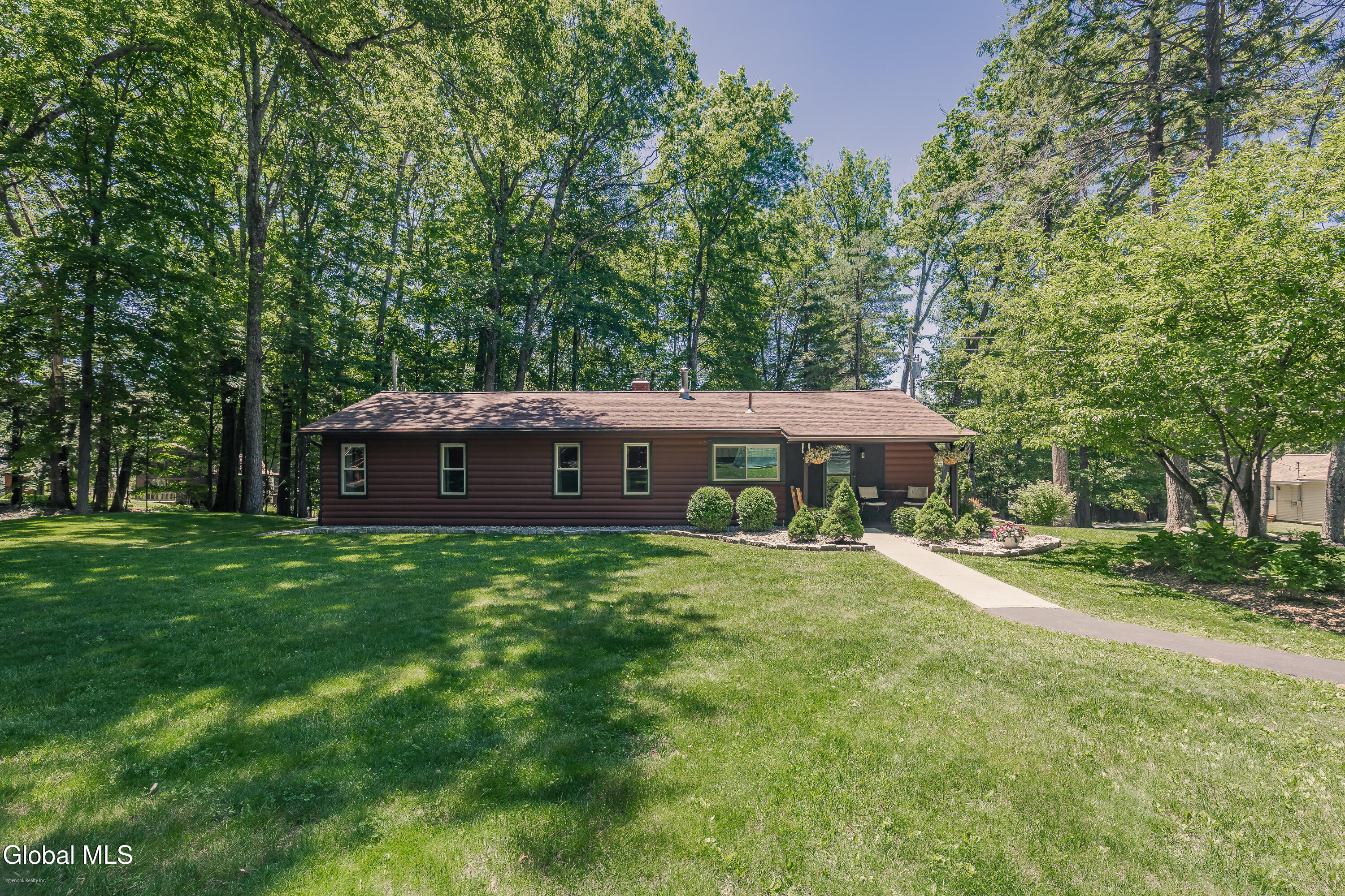 7104 Woods End Road Galway NY 12074