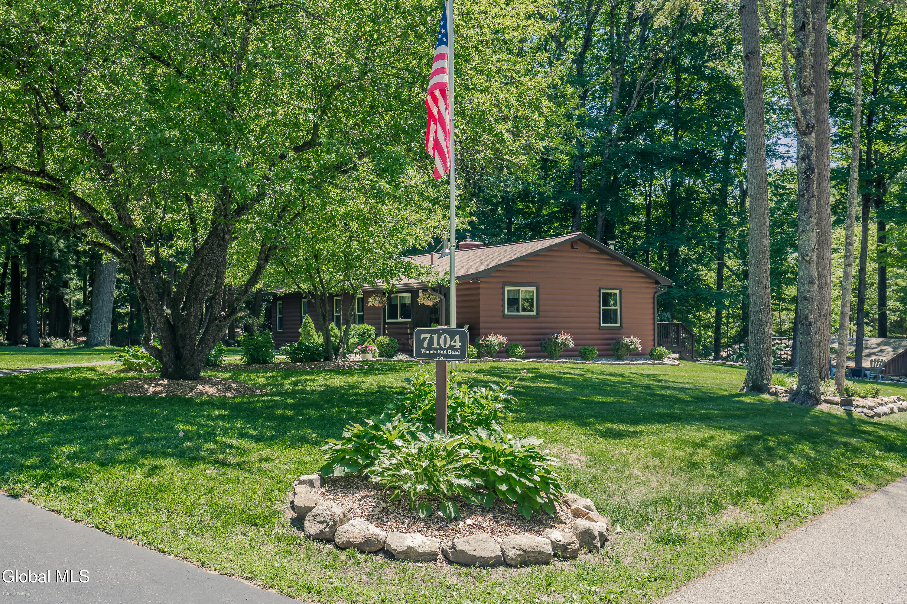 7104 Woods End Road Galway NY 12074
