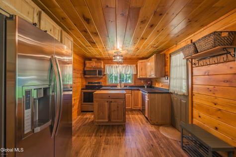 7104 Woods End Road Galway NY 12074