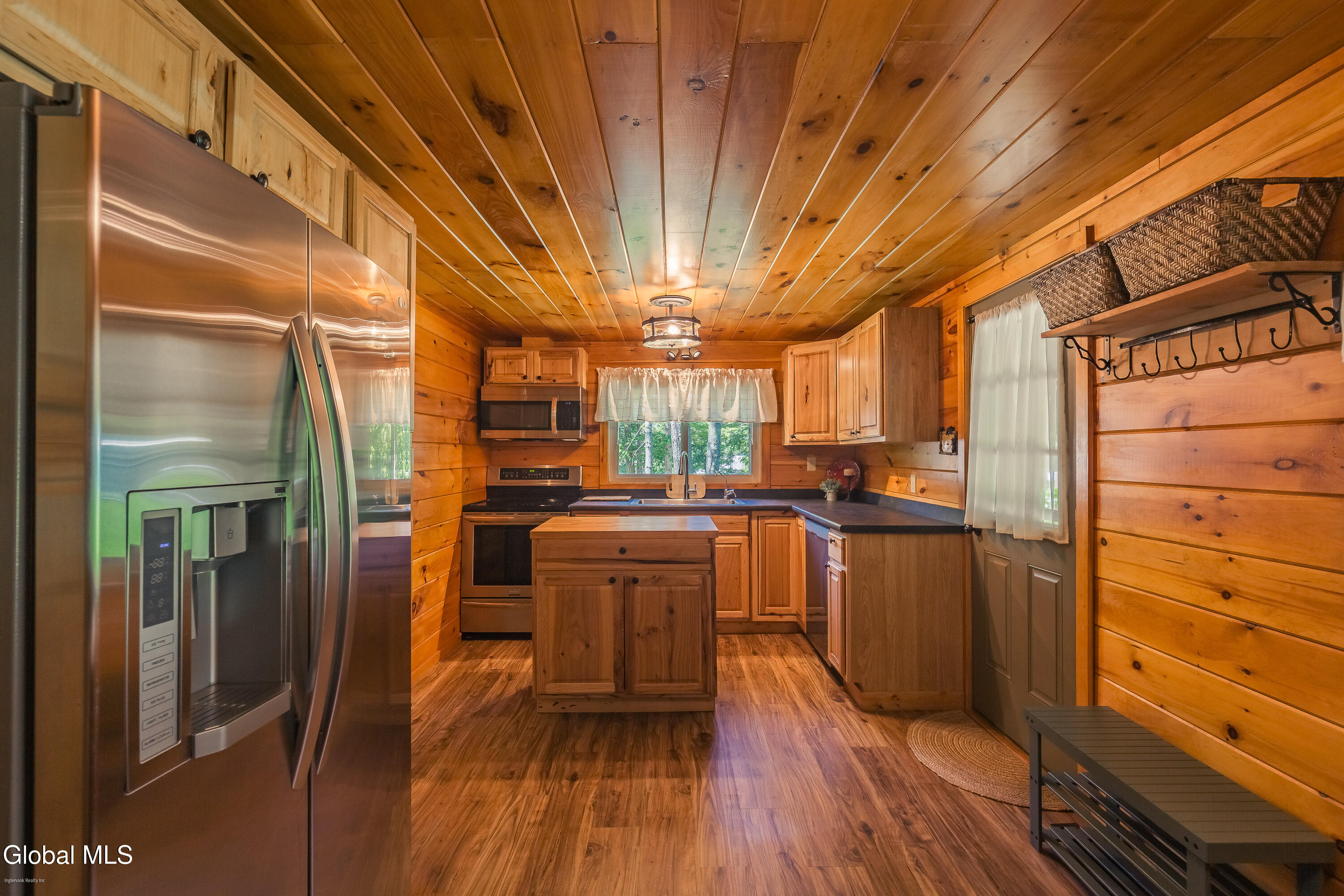 7104 Woods End Road Galway NY 12074
