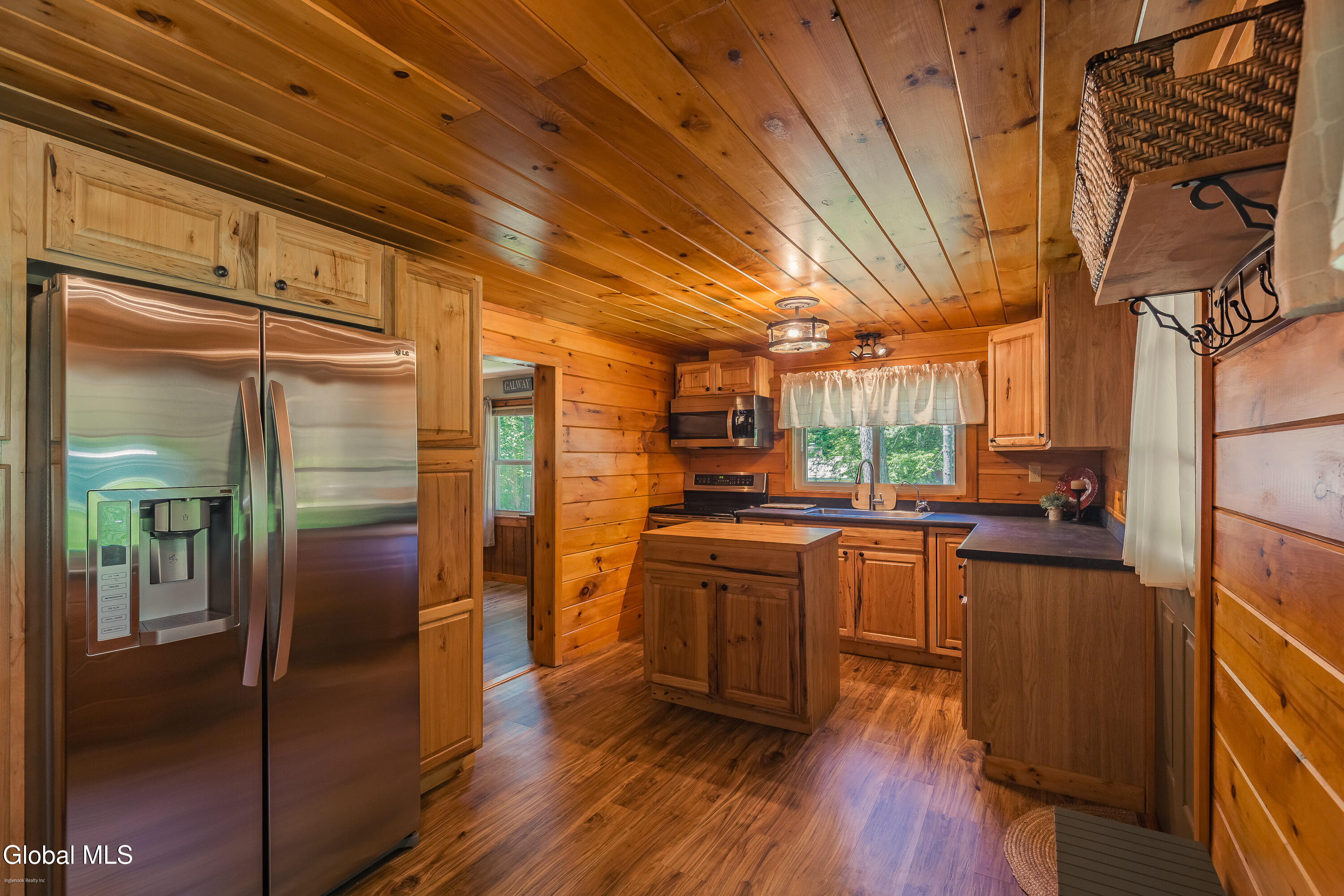 7104 Woods End Road Galway NY 12074