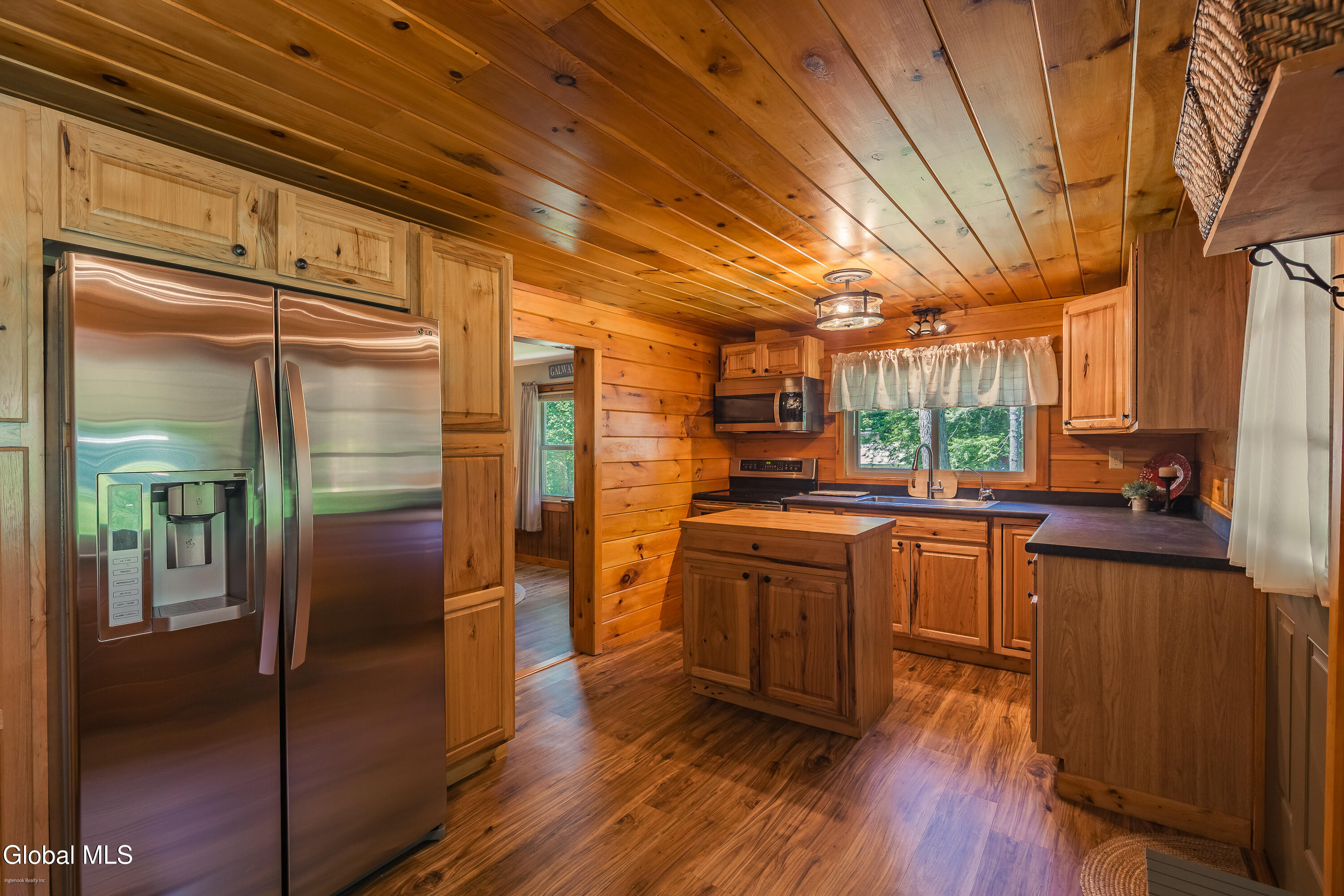 7104 Woods End Road Galway NY 12074