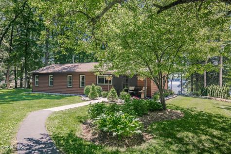 7104 Woods End Road Galway NY 12074