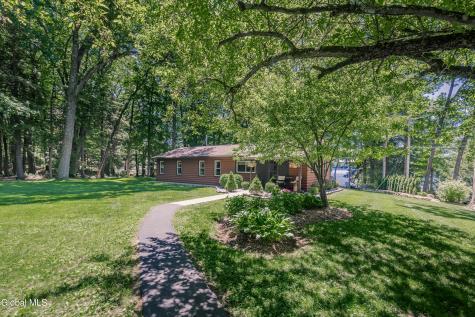 7104 Woods End Road Galway NY 12074