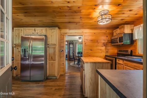 7104 Woods End Road Galway NY 12074