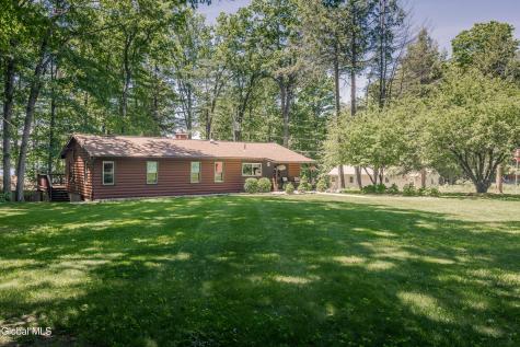 7104 Woods End Road Galway NY 12074