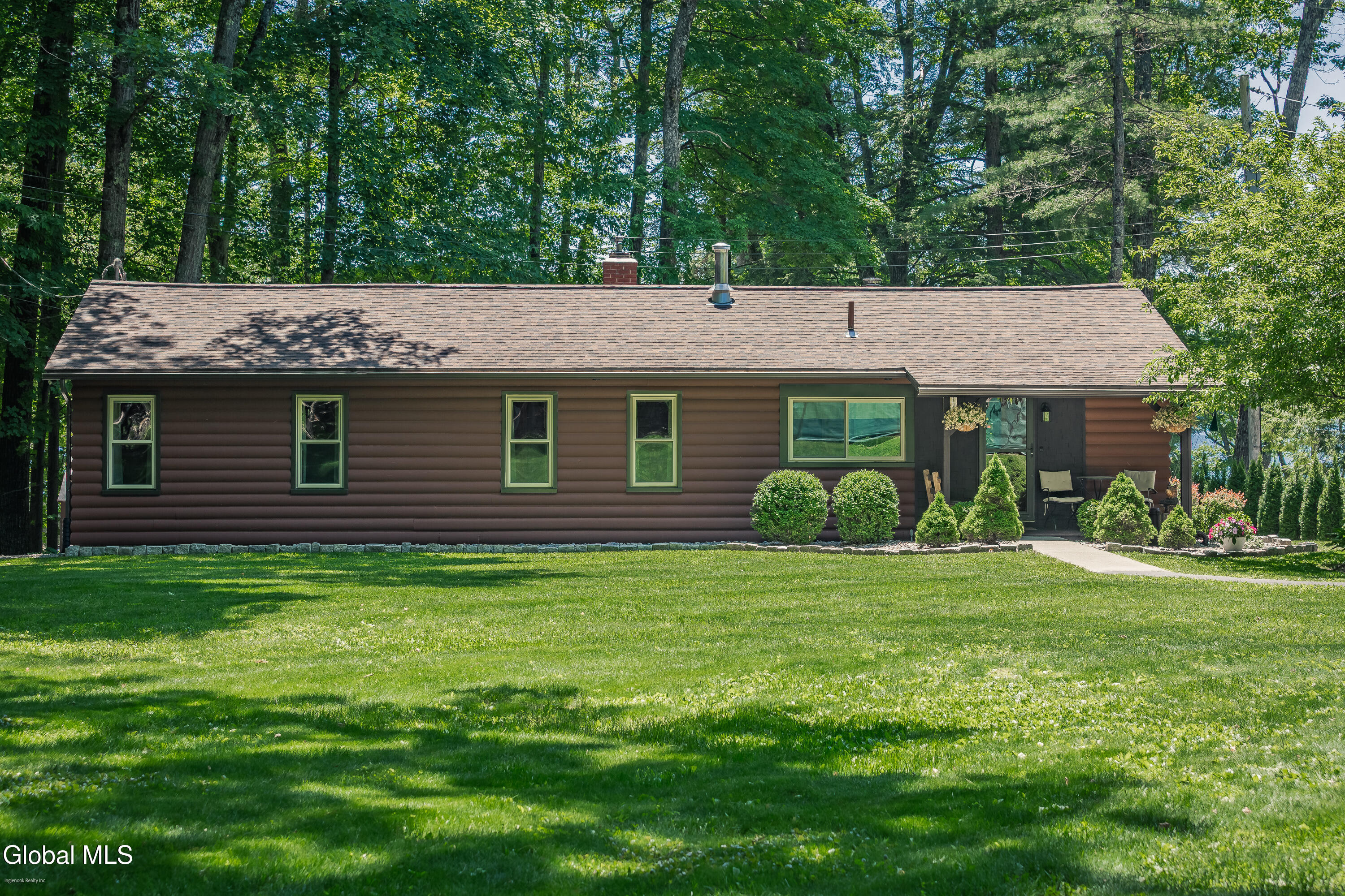 7104 Woods End Road Galway NY 12074