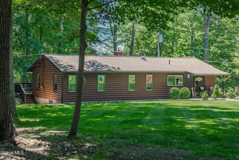 7104 Woods End Road Galway NY 12074