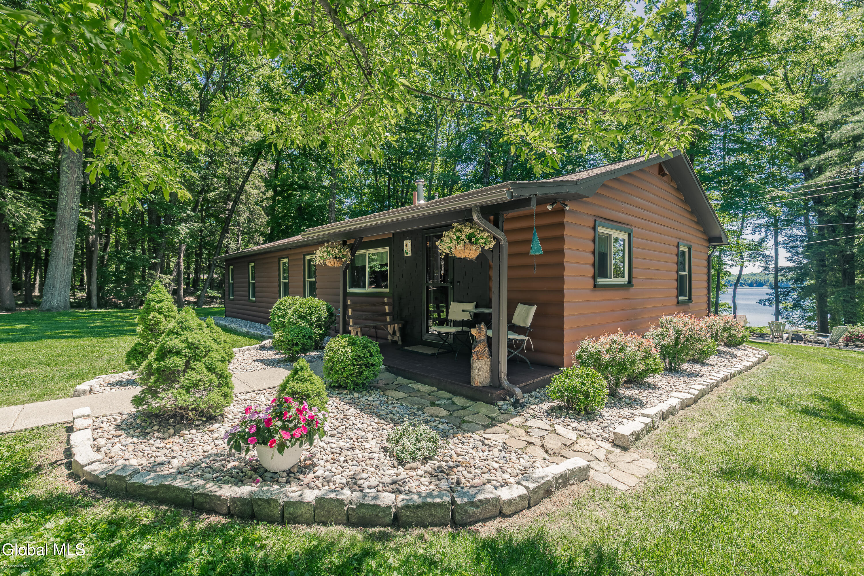 7104 Woods End Road Galway NY 12074