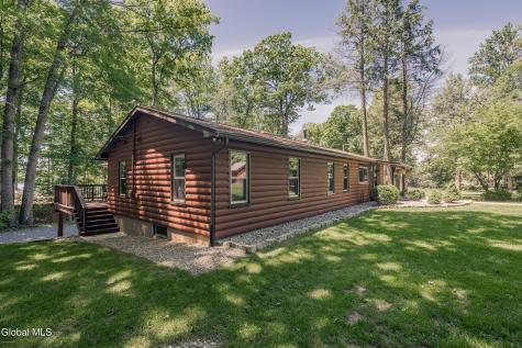 7104 Woods End Road Galway NY 12074